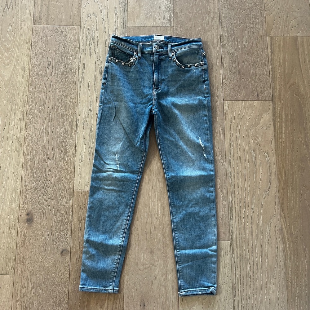 Men's Blue Jeans with Chain Detail